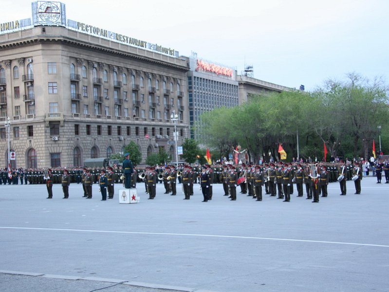 mensch (22).jpg - Musikkorps der russischen Streitkräfte zur Parade am "Tag des Sieges"
